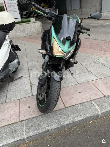 Kawasaki Z 800e – Vista 3