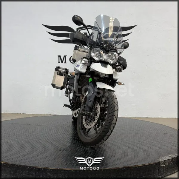Triumph Tiger 800 XR – Vista 4