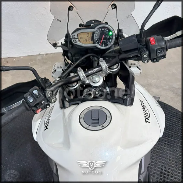 Triumph Tiger 800 XR – Vista 8