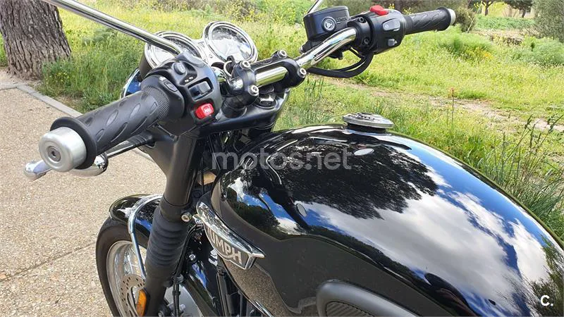 Triumph Bonneville T120 – Vista 5