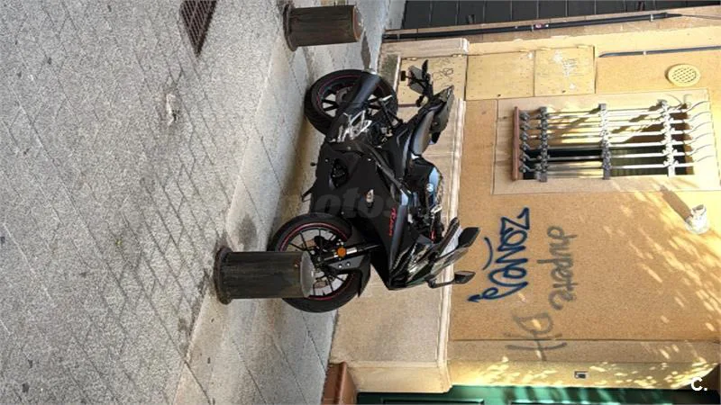 Yamaha R 125 – Vista 3