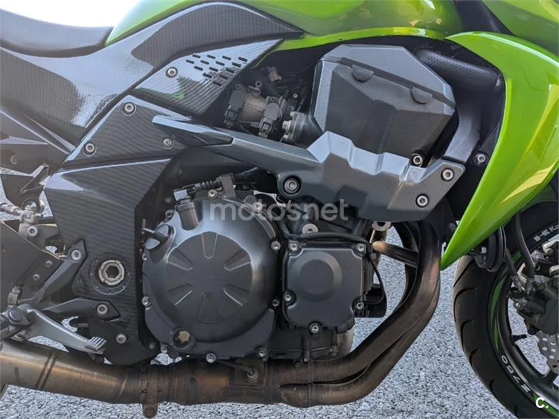 Kawasaki Z 750 – Vista 9
