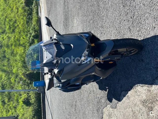 Yamaha TMAX – Vista 2