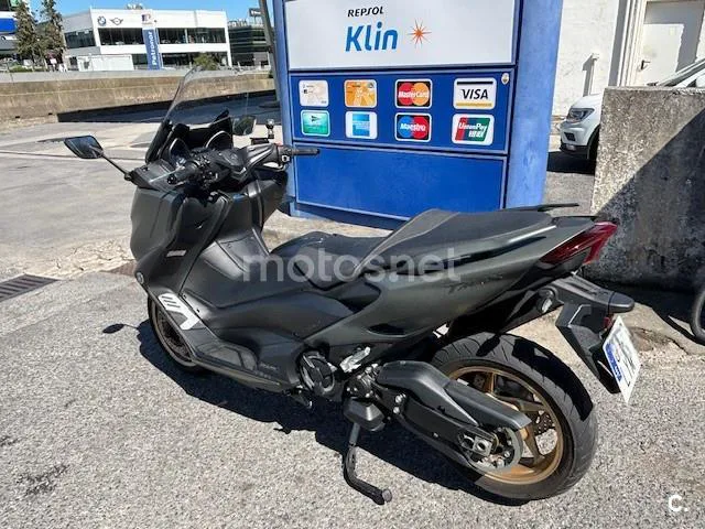 Yamaha TMAX – Vista 7