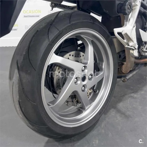 Honda VFR 800 – Vista 19