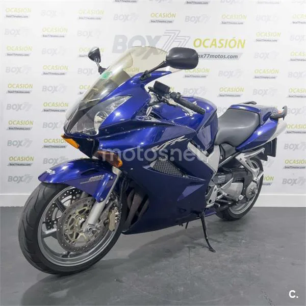 Honda VFR 800 – Vista 4