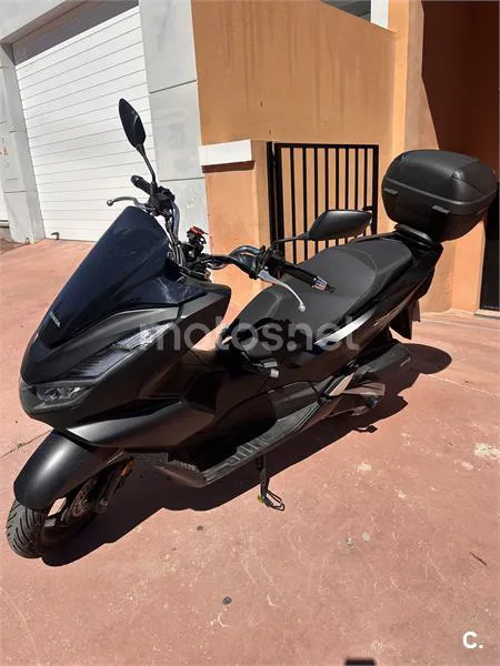 Honda PCX 125 – Vista 4