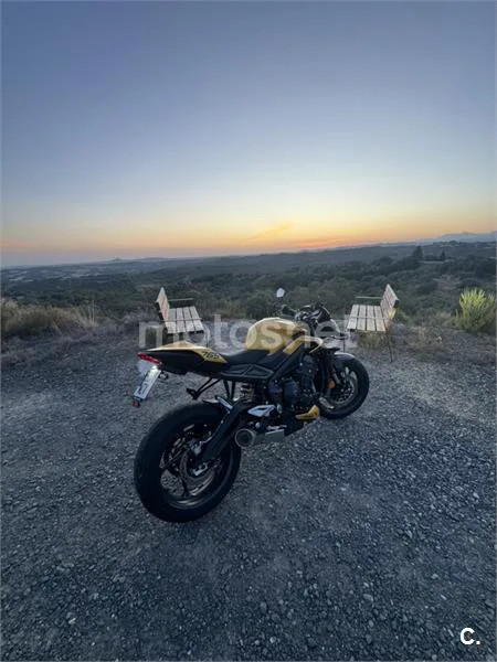 Triumph Street Triple 765 – Vista 3