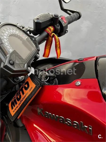 Kawasaki Z 900 – Vista 14