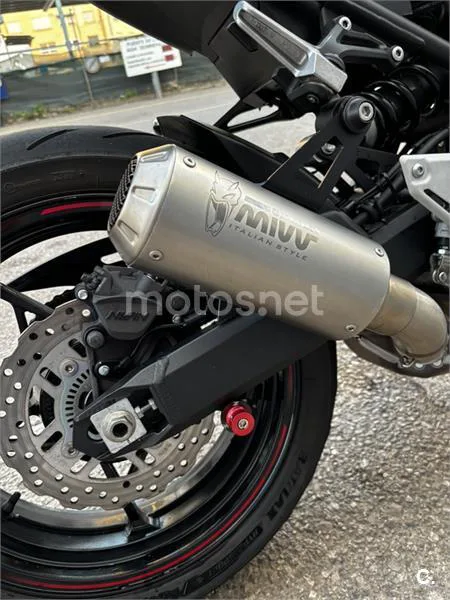 Kawasaki Z 900 – Vista 9