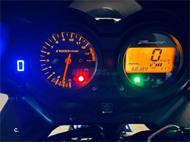 Suzuki Bandit 650 S – Vista 3