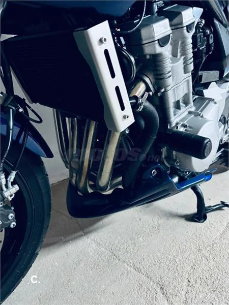 Suzuki Bandit 650 S – Vista 4