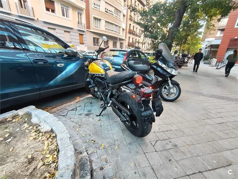 Yamaha XSR700 – Vista 2