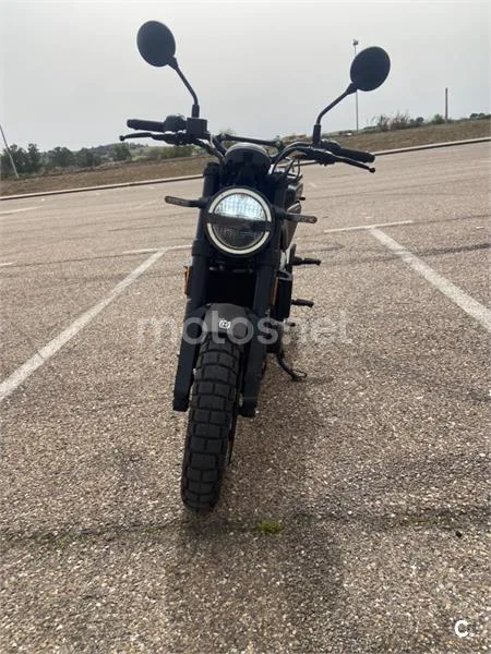 Husqvarna Svartpilen 401 3500 € 2023 Badajoz - 2