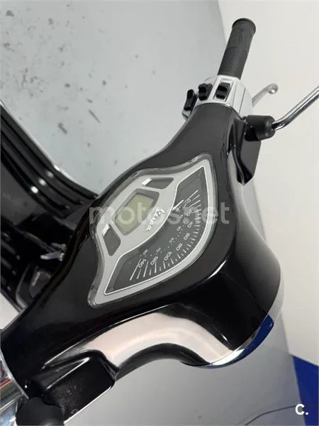 Vespa Primavera – Vista 14