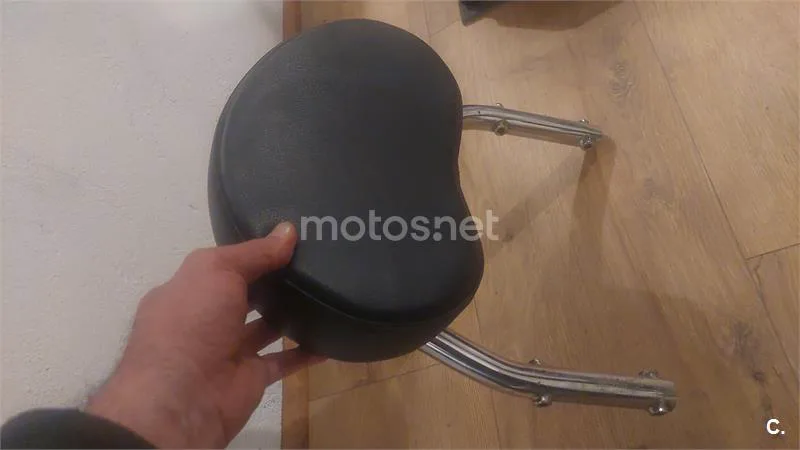 Kawasaki VN 900 CLASSIC – Vista 15