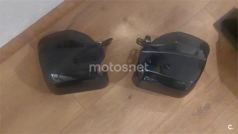 Kawasaki VN 900 CLASSIC – Vista 17