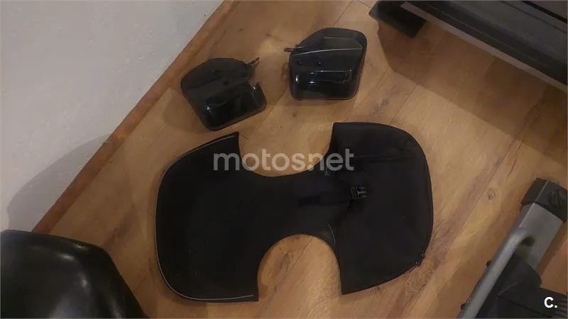 Kawasaki VN 900 CLASSIC – Vista 18