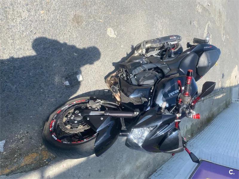 Kawasaki Z 750 – Vista 7