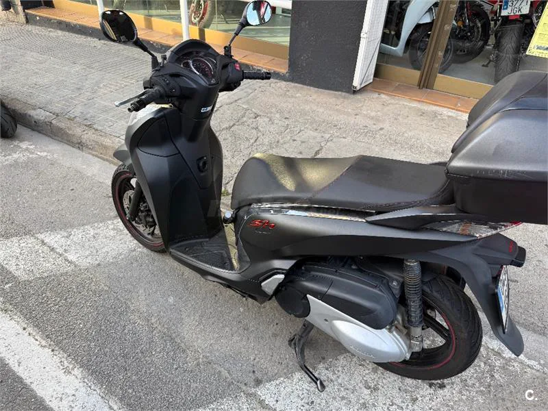 Honda SH 300i ABS – Vista 4