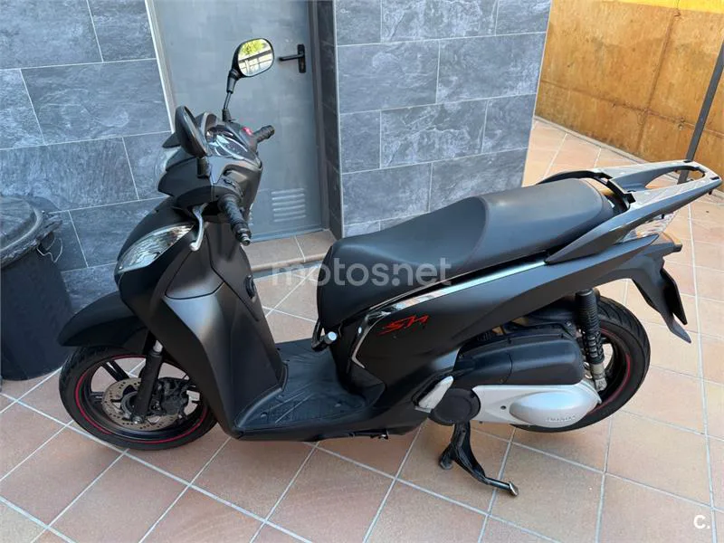 Honda SH300i - Vista 7