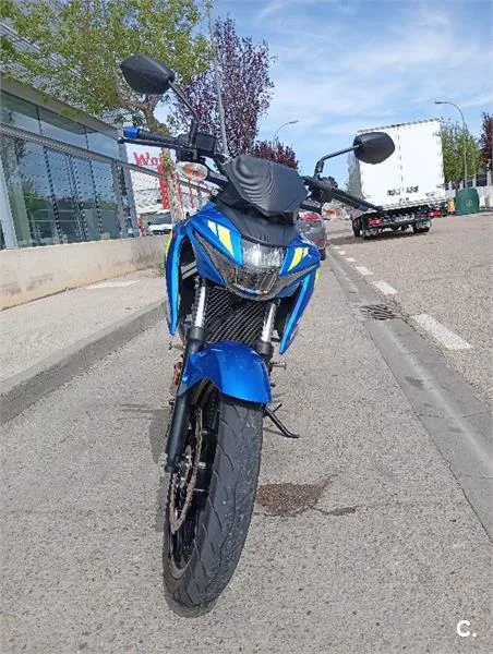 Suzuki GSX-S125 - Vista 7