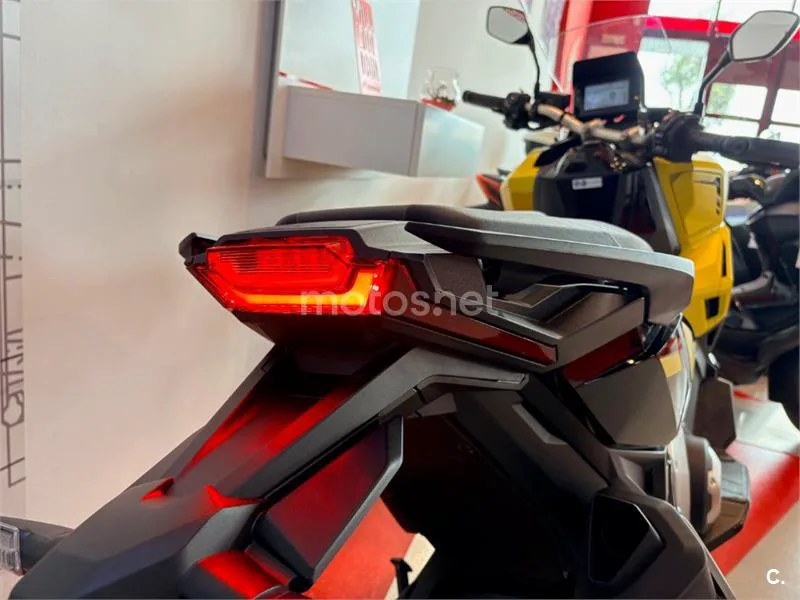 Honda X-ADV – Vista 7