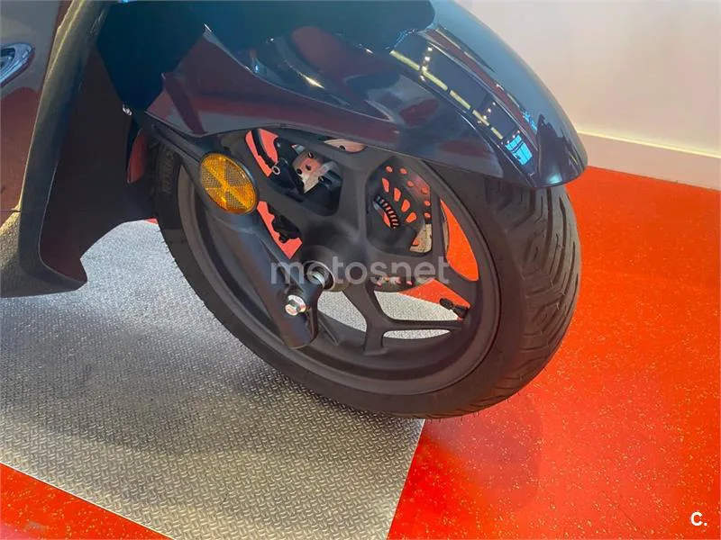 Honda PCX 125 – Vista 4