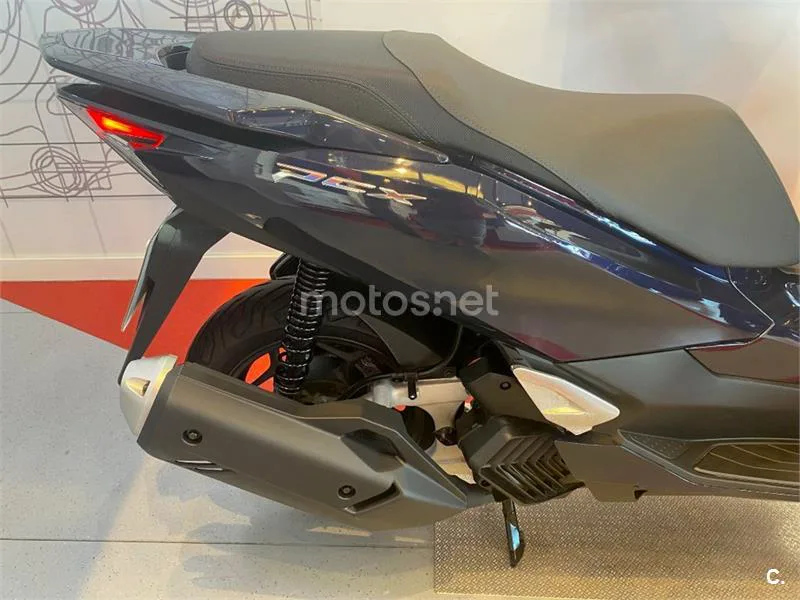 Honda PCX 125 – Vista 6