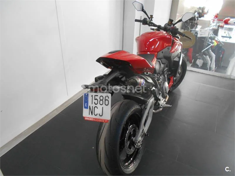 Ducati Streetfighter V2 – Vista 4