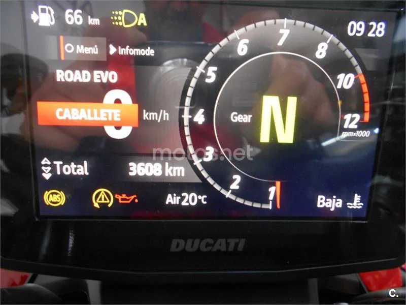 Ducati Streetfighter V2 – Vista 6