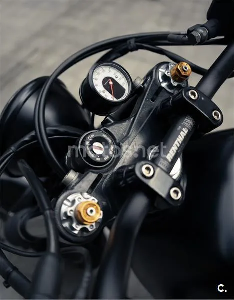 Moto Guzzi V7 II – Vista 3