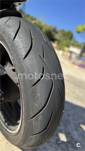 Kawasaki Z 750 – Vista 6