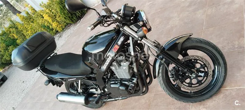 Suzuki GS 500 – Vista 12