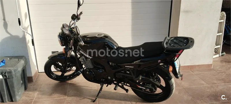 Suzuki GS 500 – Vista 10