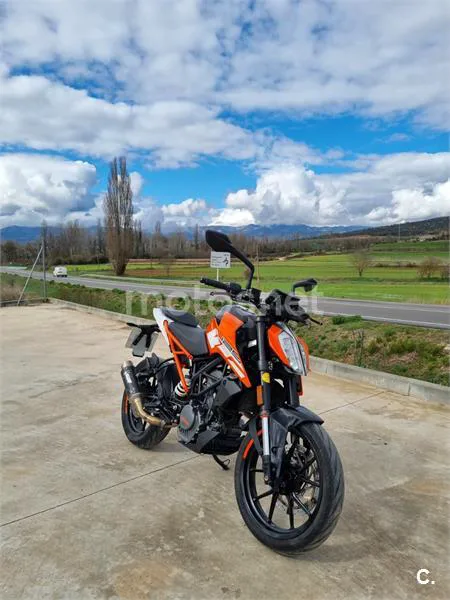 KTM 125 – Vista 3