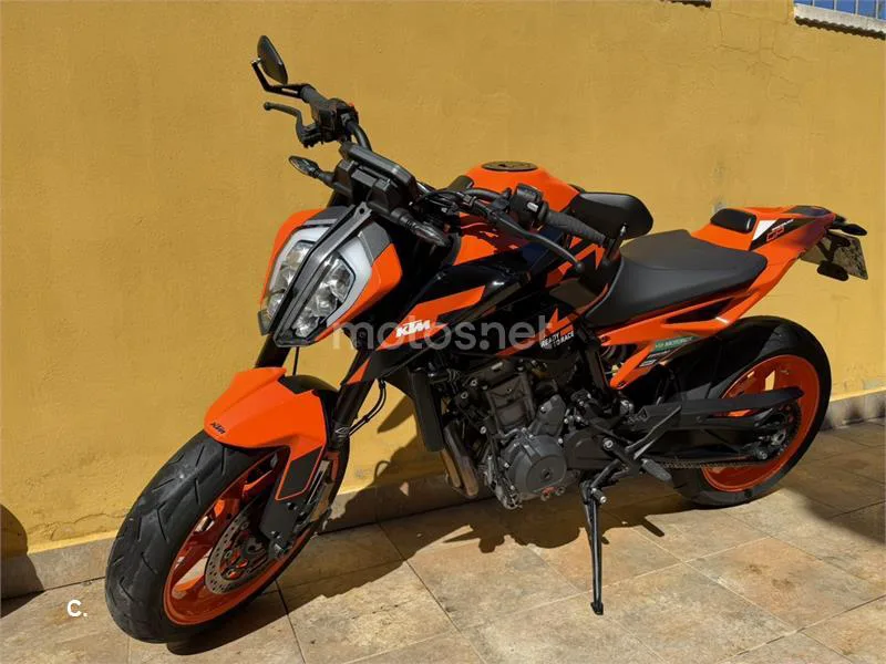 KTM 890 – Vista 5