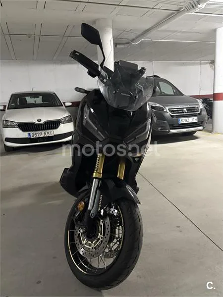 Honda X-ADV - Vista 4