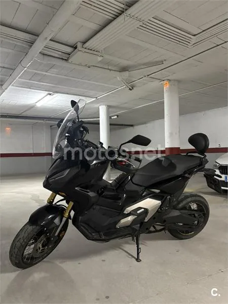 Honda X-ADV - Vista 6