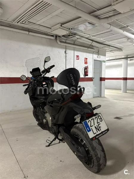 Honda X-ADV - Vista 7