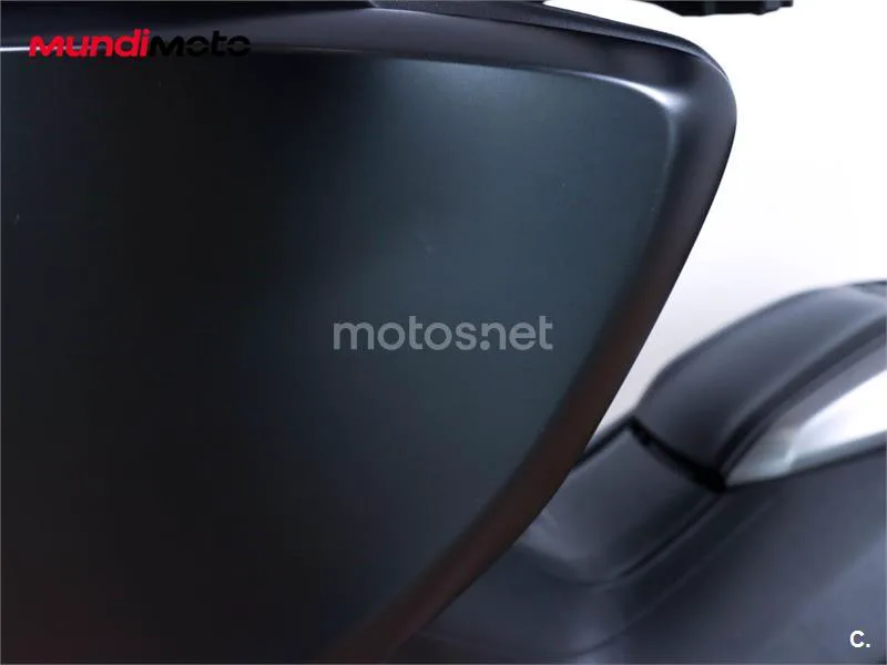 Yamaha TMAX 560 – Vista 17