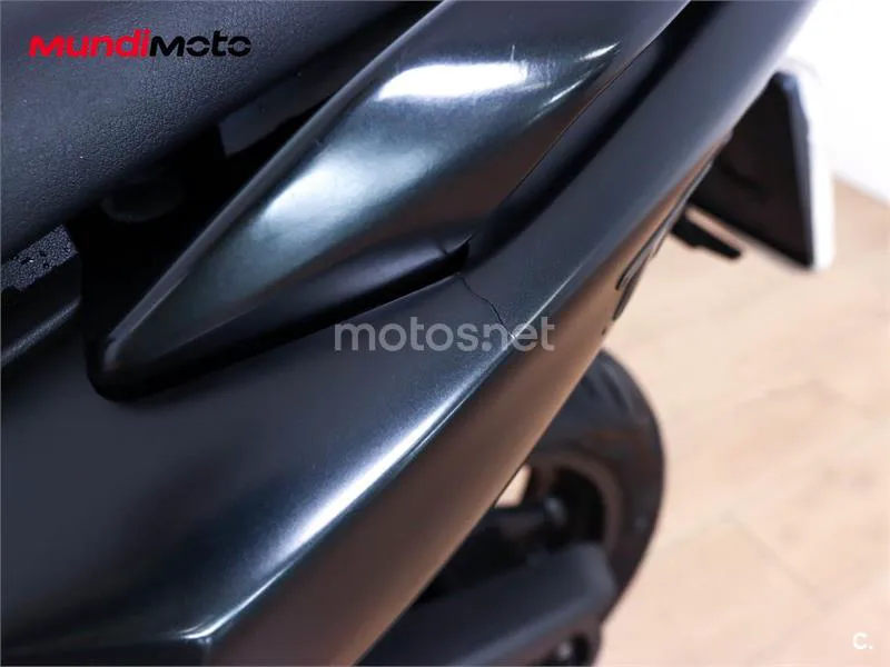 Yamaha TMAX 560 – Vista 19
