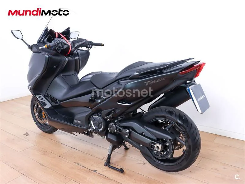 Yamaha TMAX 560 – Vista 8