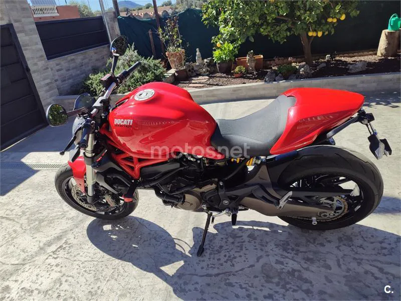 Ducati Monster 821 – Vista 2