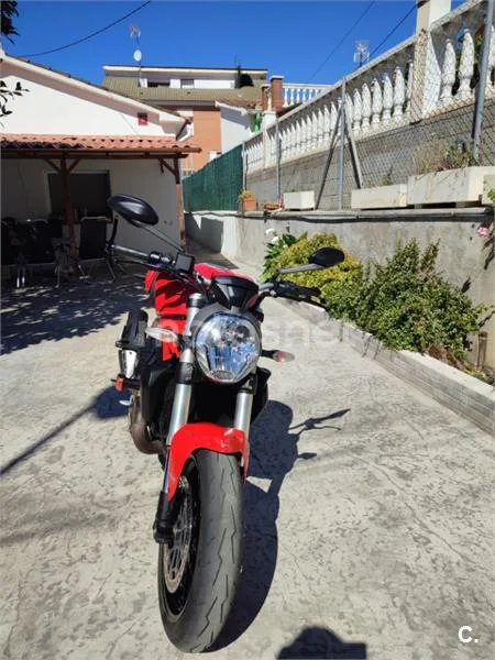 Ducati Monster 821 – Vista 4