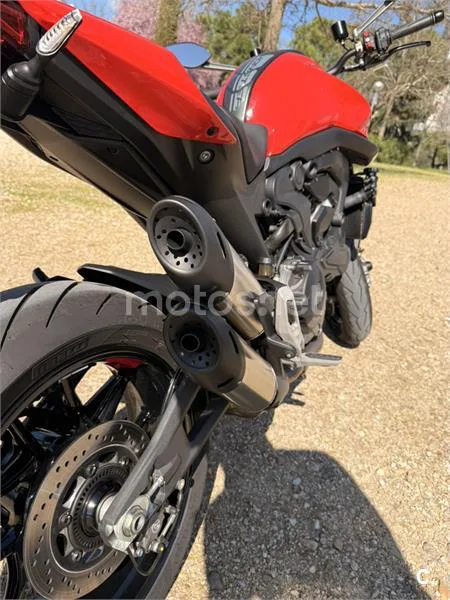 Ducati Monster – Vista 3