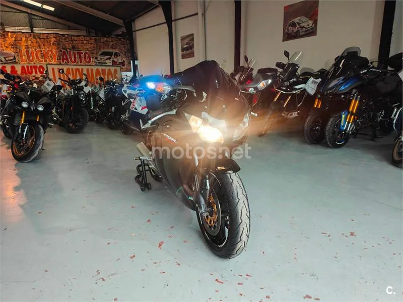 Honda CBR 1000 RR Fireblade – Vista 22
