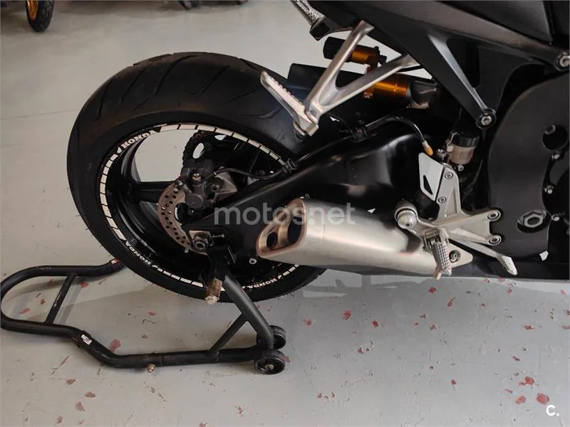 Honda CBR 1000 RR Fireblade – Vista 7
