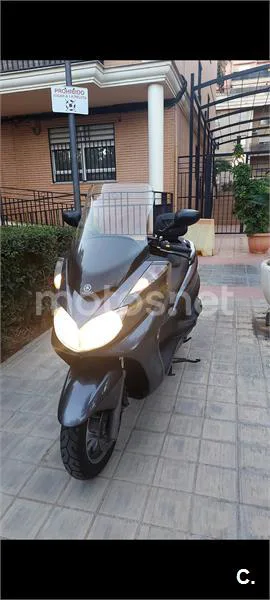 Yamaha YP Majesty 400 – Vista 4