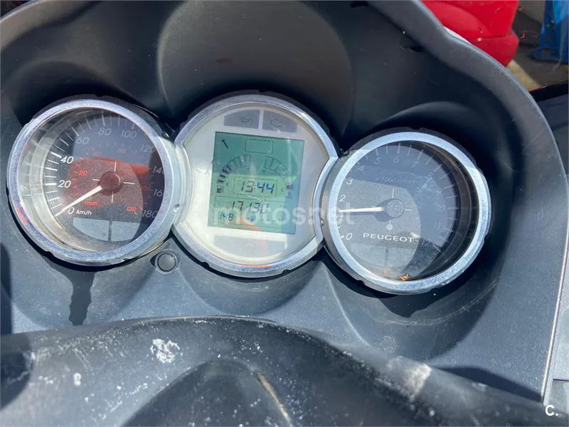 Peugeot SATELIS 125i executive – Vista 5